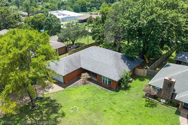 1421 Briarwood Drive, Alma, AR 72921