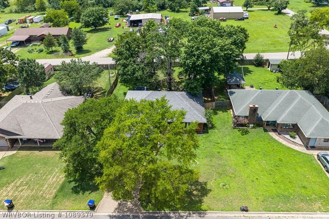 1421 Briarwood Drive, Alma, AR 72921