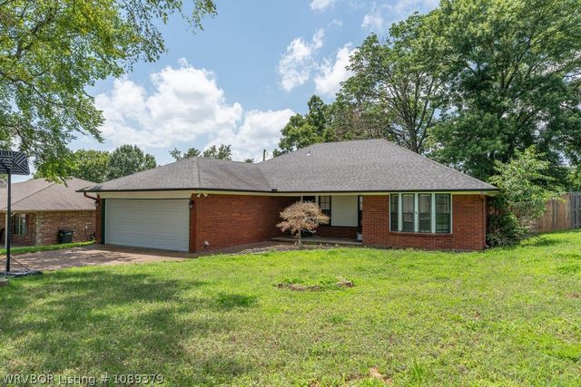1421 Briarwood Drive, Alma, AR 72921