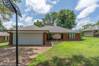 1421 Briarwood Drive, Alma, AR 72921