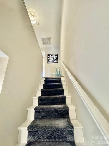 3261 White Oak Court, Claremont, NC 28610