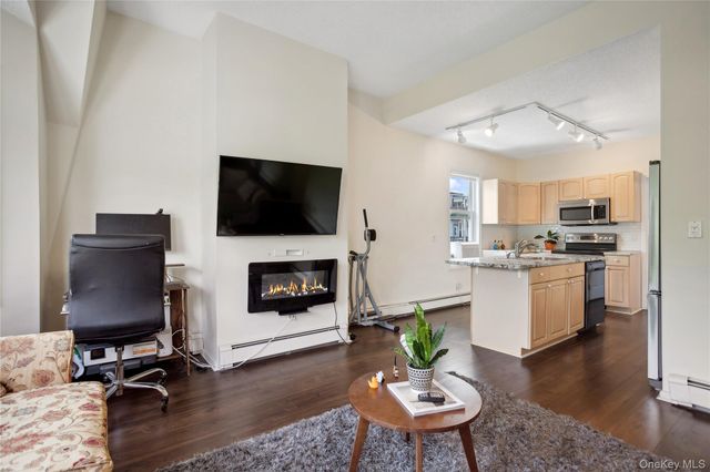 54 Wildey Street 9, Tarrytown, NY 10591