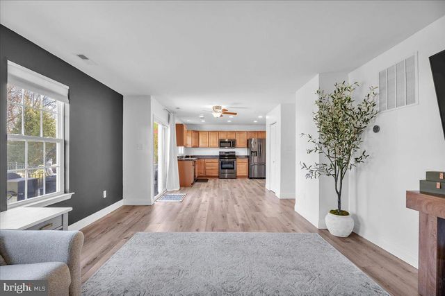 17 HORNER LN, Swedesboro, NJ 08085