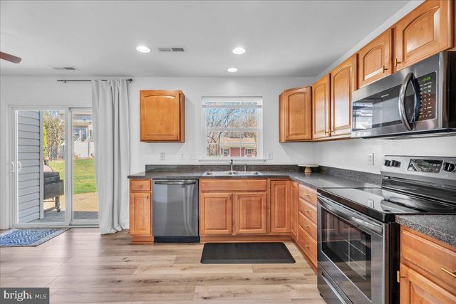 17 HORNER LN, Swedesboro, NJ 08085