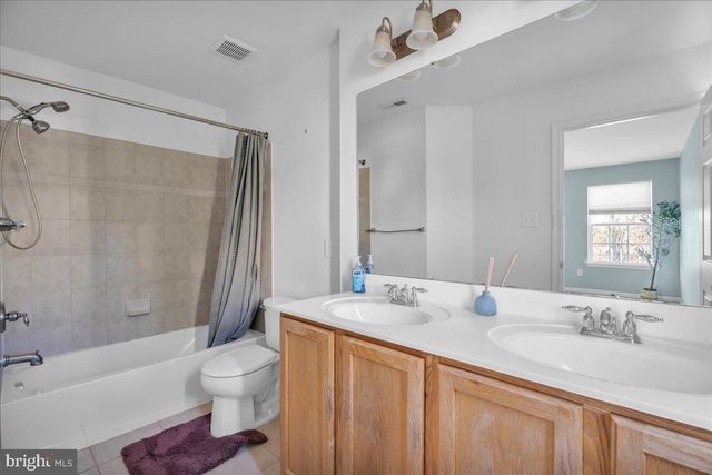 17 HORNER LN, Swedesboro, NJ 08085