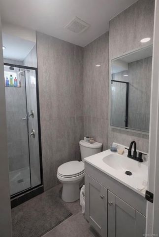 49 Gladys Street, Lindenhurst, NY 11757