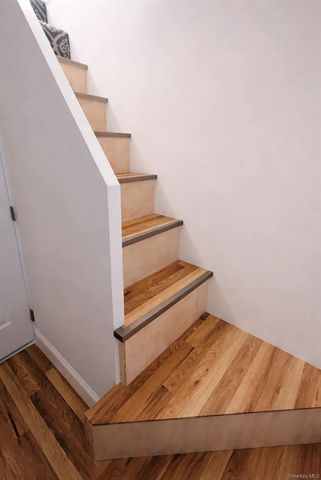 49 Gladys Street, Lindenhurst, NY 11757