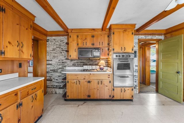 90 Water St, Danvers, MA 01923