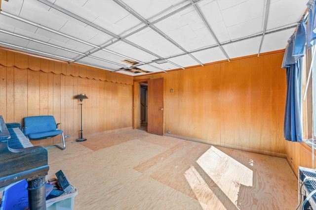 90 Water St, Danvers, MA 01923