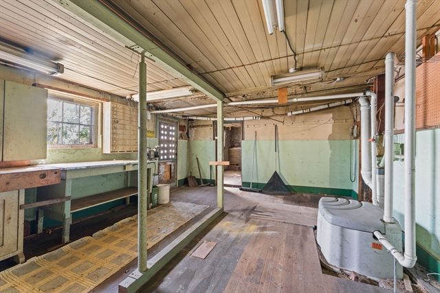 90 Water St, Danvers, MA 01923