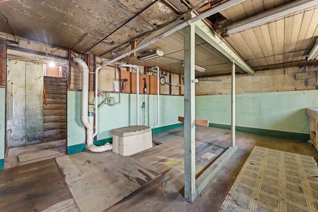 90 Water St, Danvers, MA 01923