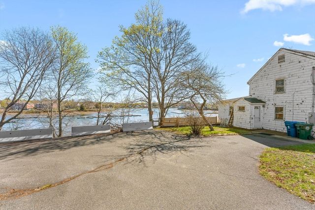 90 Water St, Danvers, MA 01923