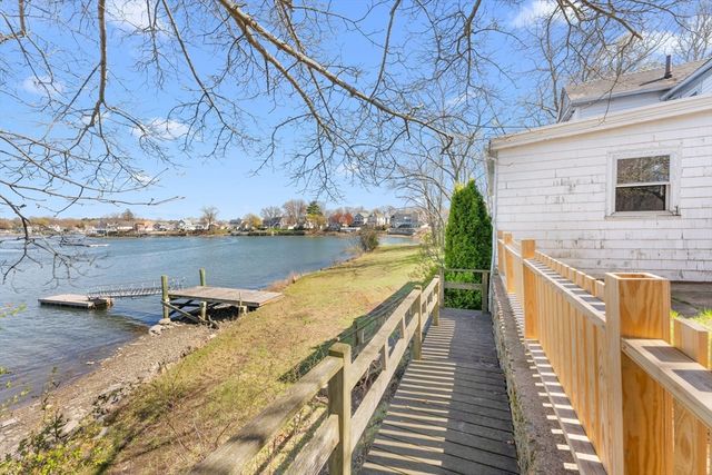 90 Water St, Danvers, MA 01923