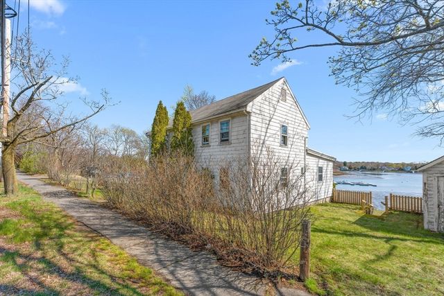 90 Water St, Danvers, MA 01923