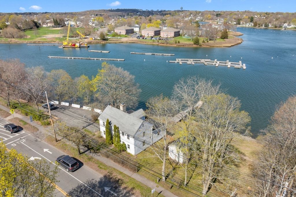 90 Water St, Danvers, MA 01923