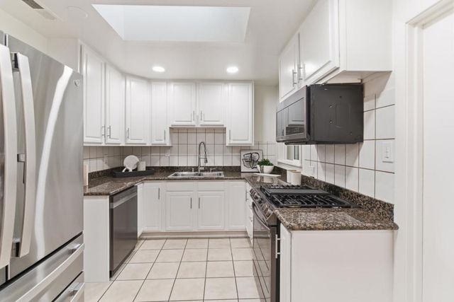 14 Bradford Drive, South San Francisco, CA 94080