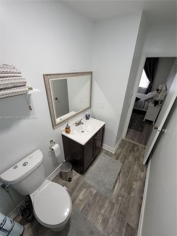 1560 Mckinley St 104W, Hollywood, FL 33020