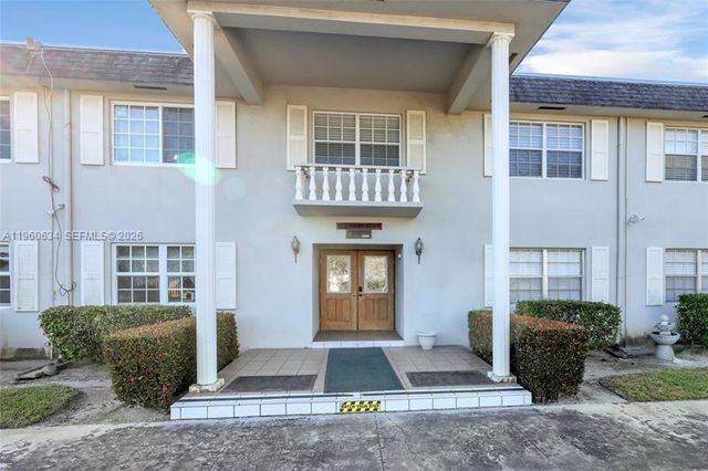 1560 Mckinley St 104W, Hollywood, FL 33020