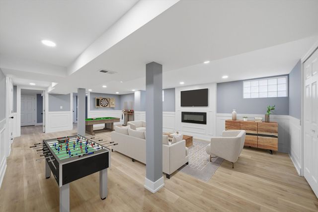 8243 S Wabash Avenue, Chicago, IL 60619