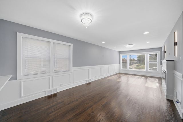 8243 S Wabash Avenue, Chicago, IL 60619