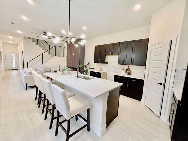 2716 Dorris Street, Dallas, TX 75215