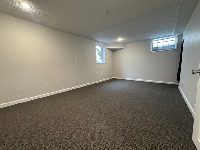 2038 N Myrtle Street, Davenport, IA 52804