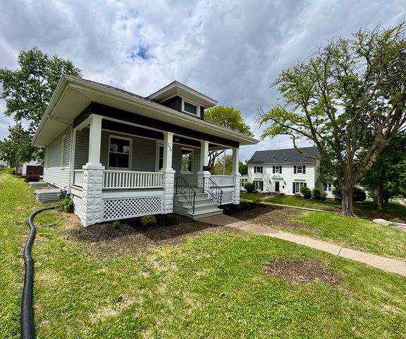 2038 N Myrtle Street, Davenport, IA 52804