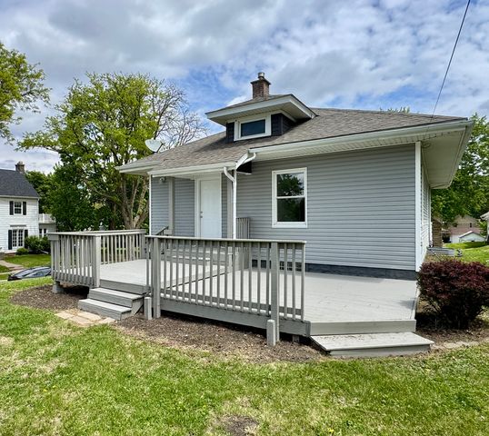 2038 N Myrtle Street, Davenport, IA 52804