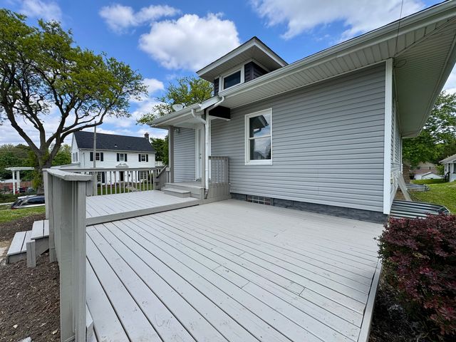 2038 N Myrtle Street, Davenport, IA 52804