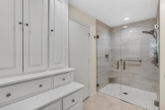 2910 W 66th Terrace, Mission Hills, KS 66208
