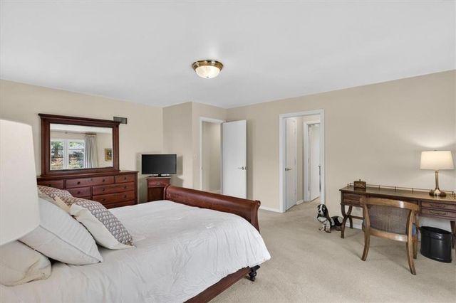 2910 W 66th Terrace, Mission Hills, KS 66208