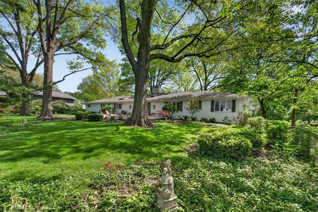 2910 W 66th Terrace, Mission Hills, KS 66208
