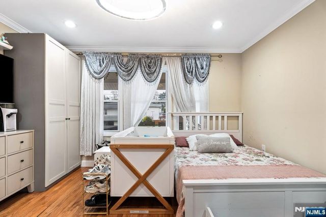 89 6th Street, Clifton, NJ 07011