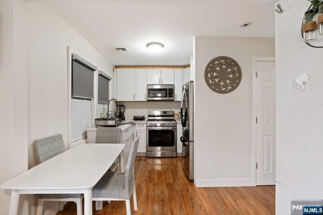 89 6th Street, Clifton, NJ 07011