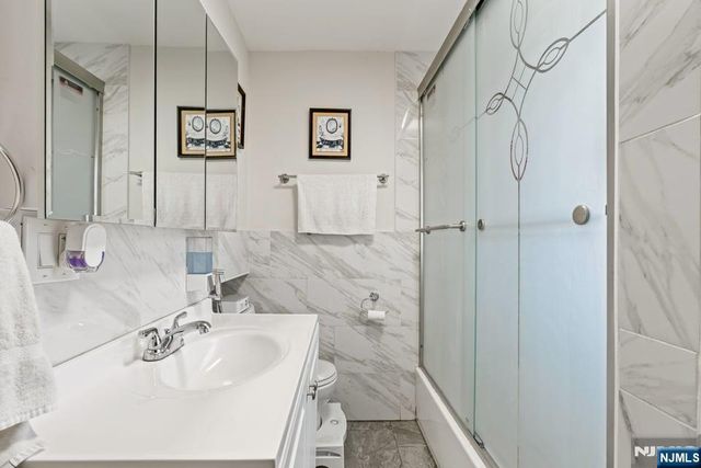 89 6th Street, Clifton, NJ 07011