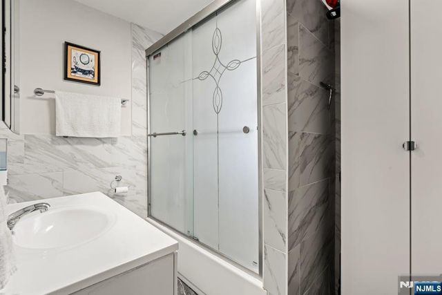 89 6th Street, Clifton, NJ 07011