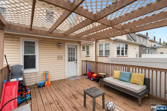 89 6th Street, Clifton, NJ 07011