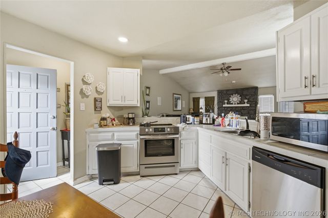 1917 N Desert Palm Avenue, Broken Arrow, OK 74012