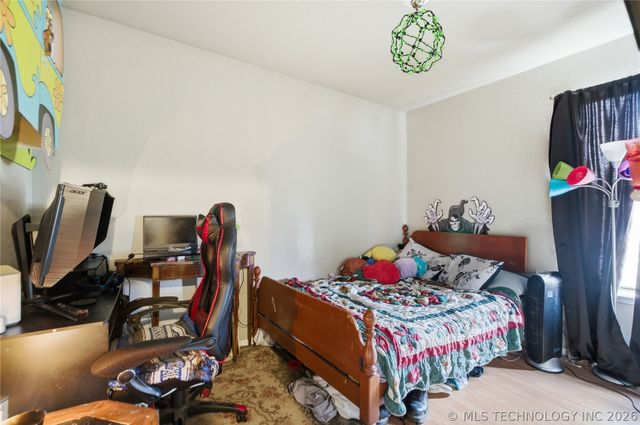 1917 N Desert Palm Avenue, Broken Arrow, OK 74012