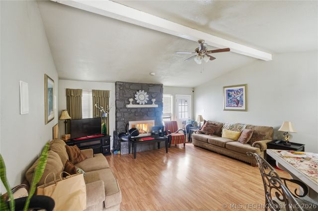 1917 N Desert Palm Avenue, Broken Arrow, OK 74012