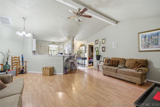 1917 N Desert Palm Avenue, Broken Arrow, OK 74012