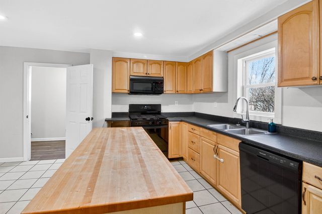 1941 E River Road, Mount Pleasant, MI 48858