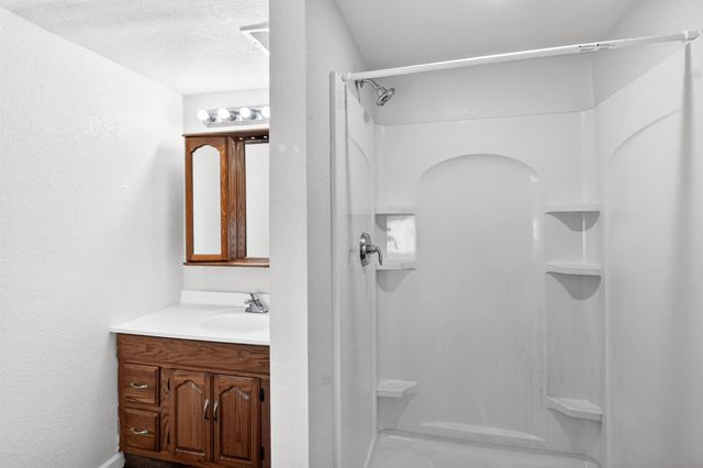 1941 E River Road, Mount Pleasant, MI 48858