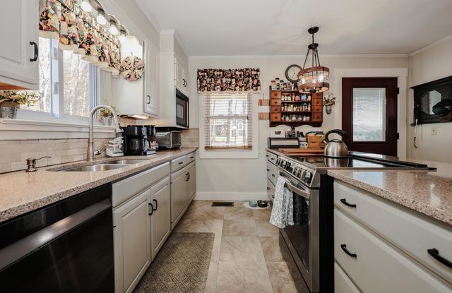 11 Richmond Street, Littleton, NH 03561