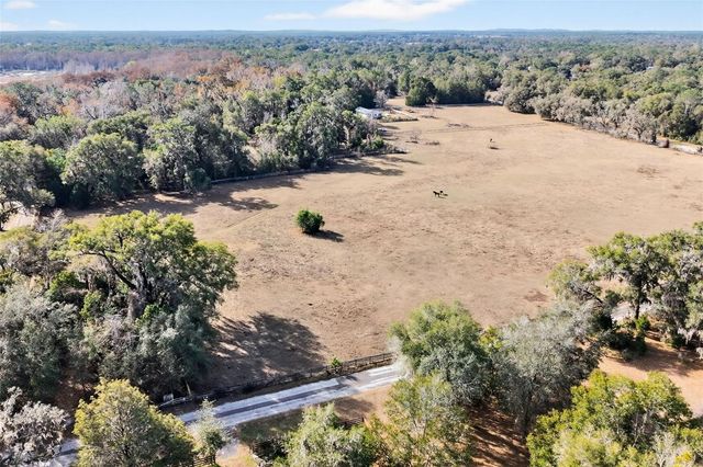 8989 S GREAT OAKS DRIVE, Floral City, FL 34436