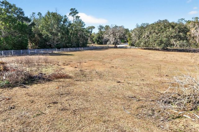 8989 S GREAT OAKS DRIVE, Floral City, FL 34436