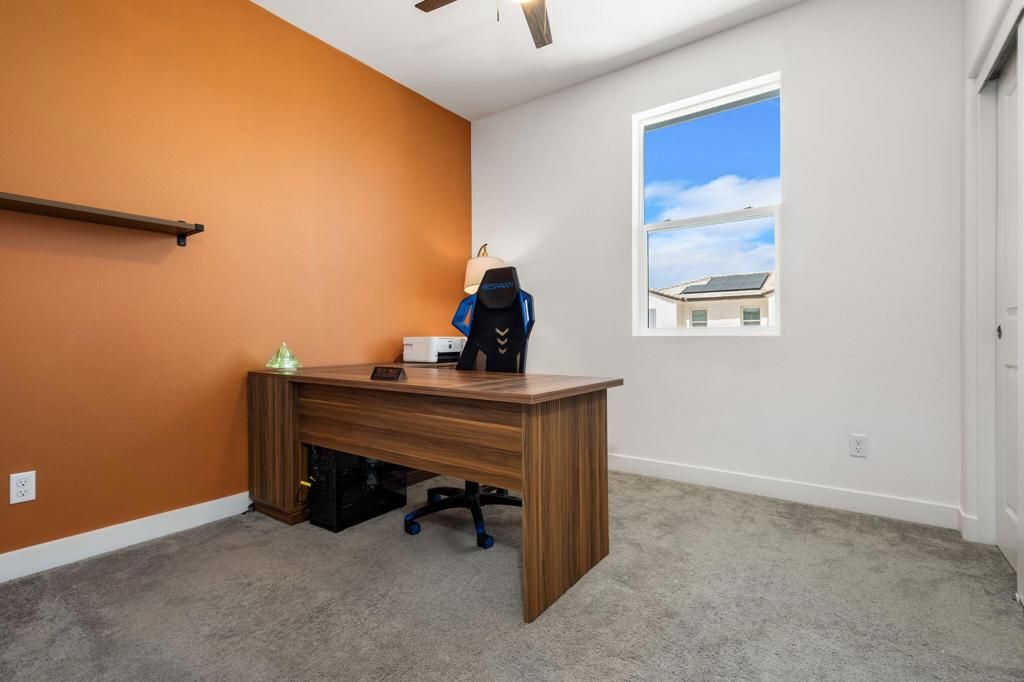 Image 20 of property listing at 76333 Oxford Lane, Palm Desert, CA 92211
