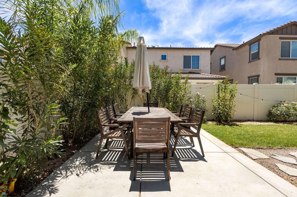 Image 23 of property listing at 76333 Oxford Lane, Palm Desert, CA 92211