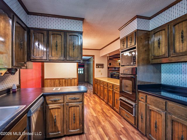 5042 Dummyline Road, Batesville, MS 38606