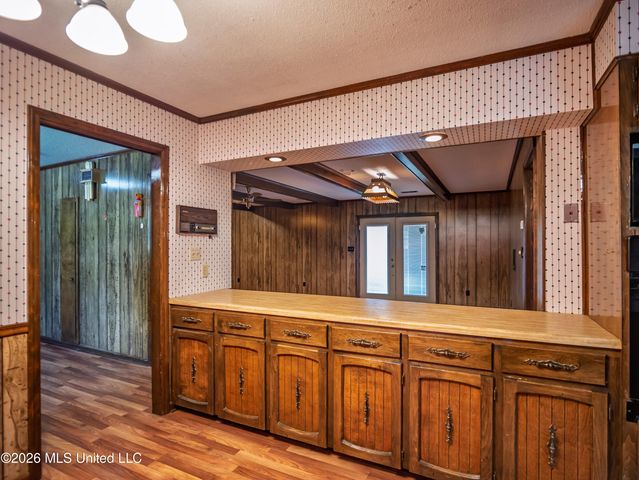 5042 Dummyline Road, Batesville, MS 38606